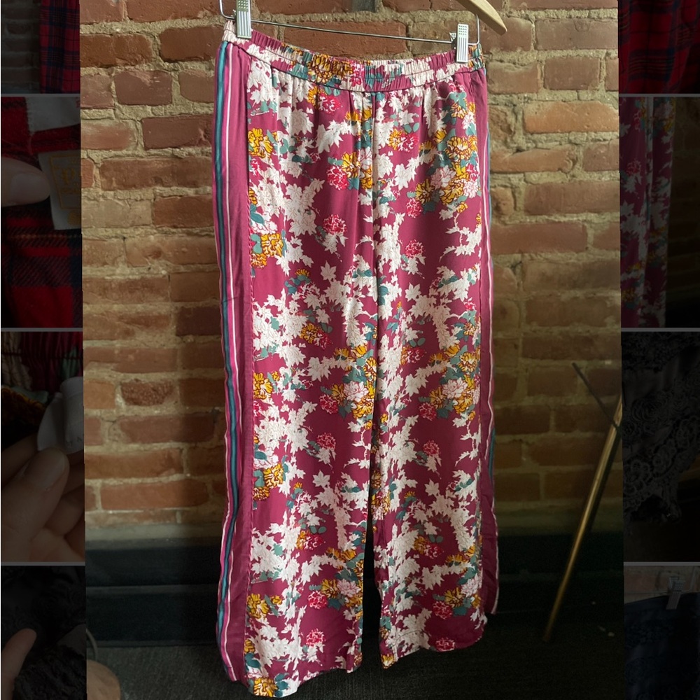 Ettitwa for Anthropologie Floral Patterned Pants with Pink and White